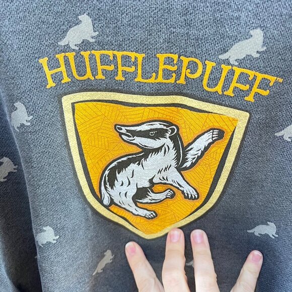 Rare: Harry Potter X Love Your Melon Hufflepuff Sweatshirt Grey L Cotton Polyest - Picture 7 of 7